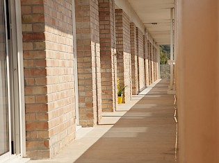 terrase extérieures EHPAD les Cannes Blanches